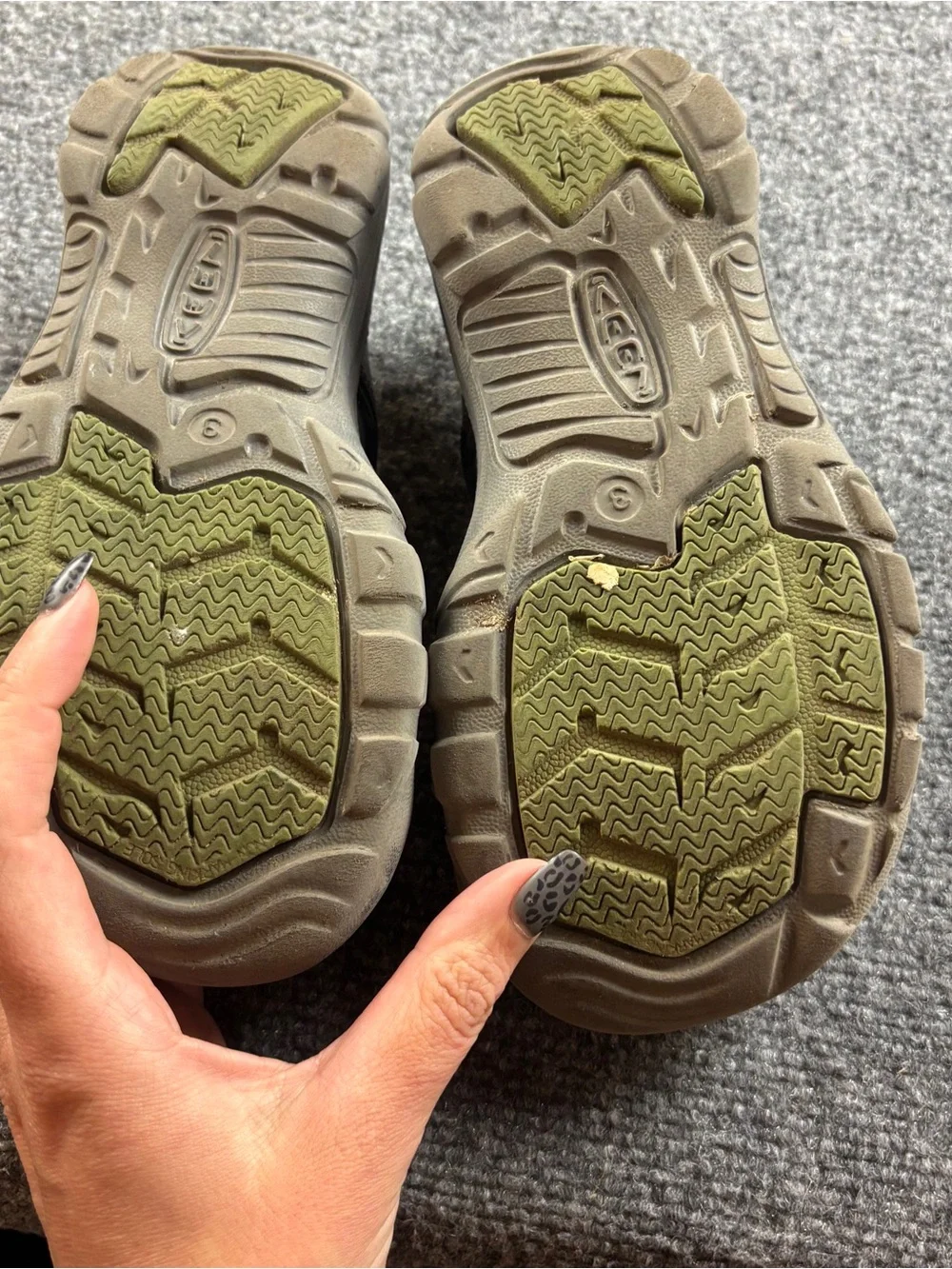 KEEN Boys Grey/green Camo Sunport Sandal Plastic Water Shoe size: 3